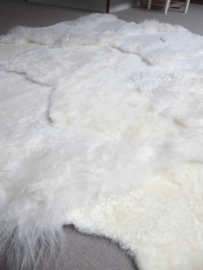 White Blizzard Sheepskin Rug, +6/- 200 x 260 cm (133)