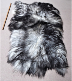 Grey Icelandic Sheepskin Rug, +/- 125 x 200 cm (18)
