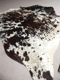 Dark brown/Black-White Cowhide L (59)