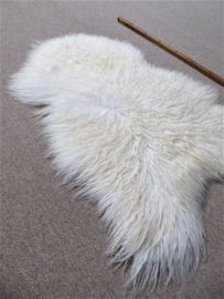 White Curly Icelandic Sheepskin S (4229)