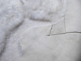 White Blizzard Sheepskin Rug, +/- 140 x 210 cm (64)
