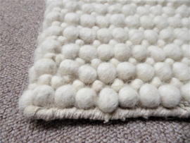 Pebbles Ivory