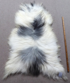 Spotted Icelandic Sheepskin XL (153)