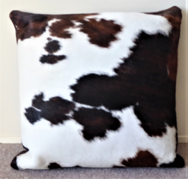 Brown-White Cowhide Cushion (104)