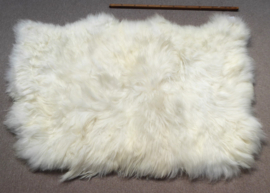White Icelandic Sheepskin Rug, Triple, +/- 110 x 165 cm (26)