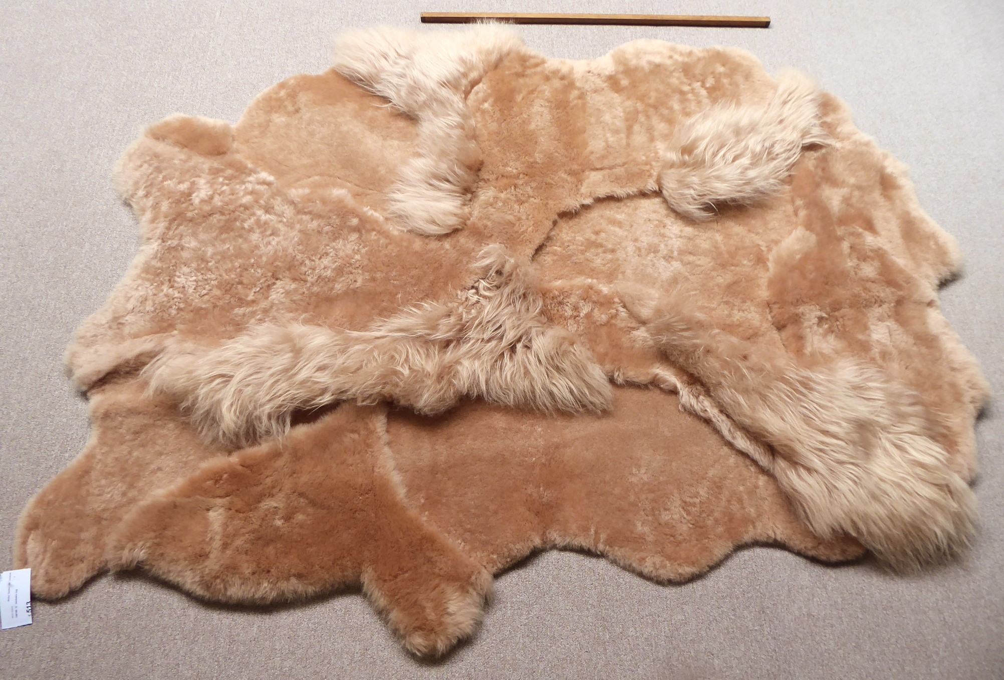 Tan Blizzard Sheepskin Rug, +/- 140 x 190 cm (9)