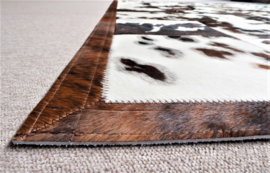 Tri-Colourred Cowhide Rug, 190 x 250 cm