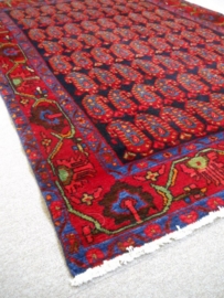 Persian Rug, 137 x 210 cm