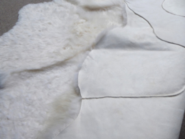 White Blizzard Sheepskin Rug, +/- 140 x 140 cm (31)