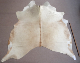 Beige Cowhide M (666)