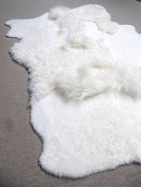 White Blizzard Sheepskin Rug, 130 x 200 cm (52)