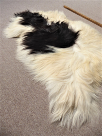 Spotted Icelandic Sheepskin M (426)