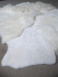 White Blizzard Sheepskin Rug, +/- 150 x 200 cm (131)