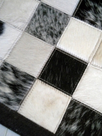 Otavalo Cubic - Black & White