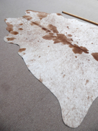 Caramel-White Pepper-and-Salt Cowhide S (101)