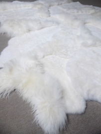 White Blizzard Sheepskin Rug, +/- 230 x 330 cm (5)