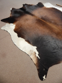 Tri-Coloured Cowhide XL (223)