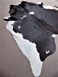 Tri-Coloured Cowhide L (708)