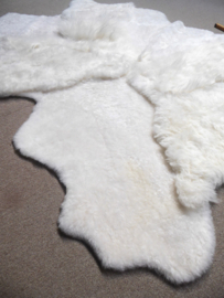 White Blizzard Sheepskin Rug, +/- 140 x 210 cm (64)