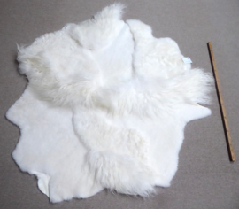 White Blizzard Sheepskin Rug, +/- 140 x 140 cm (90)