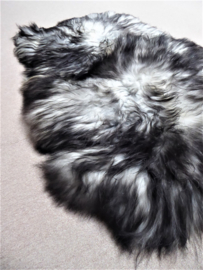 Grey Icelandic Sheepskin Rug, +/- 125 x 200 cm (18)