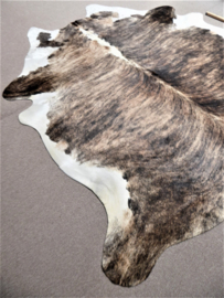 Brown-White Brindle Cowhide L (448)