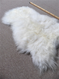 White Icelandic Sheepskin S (906)