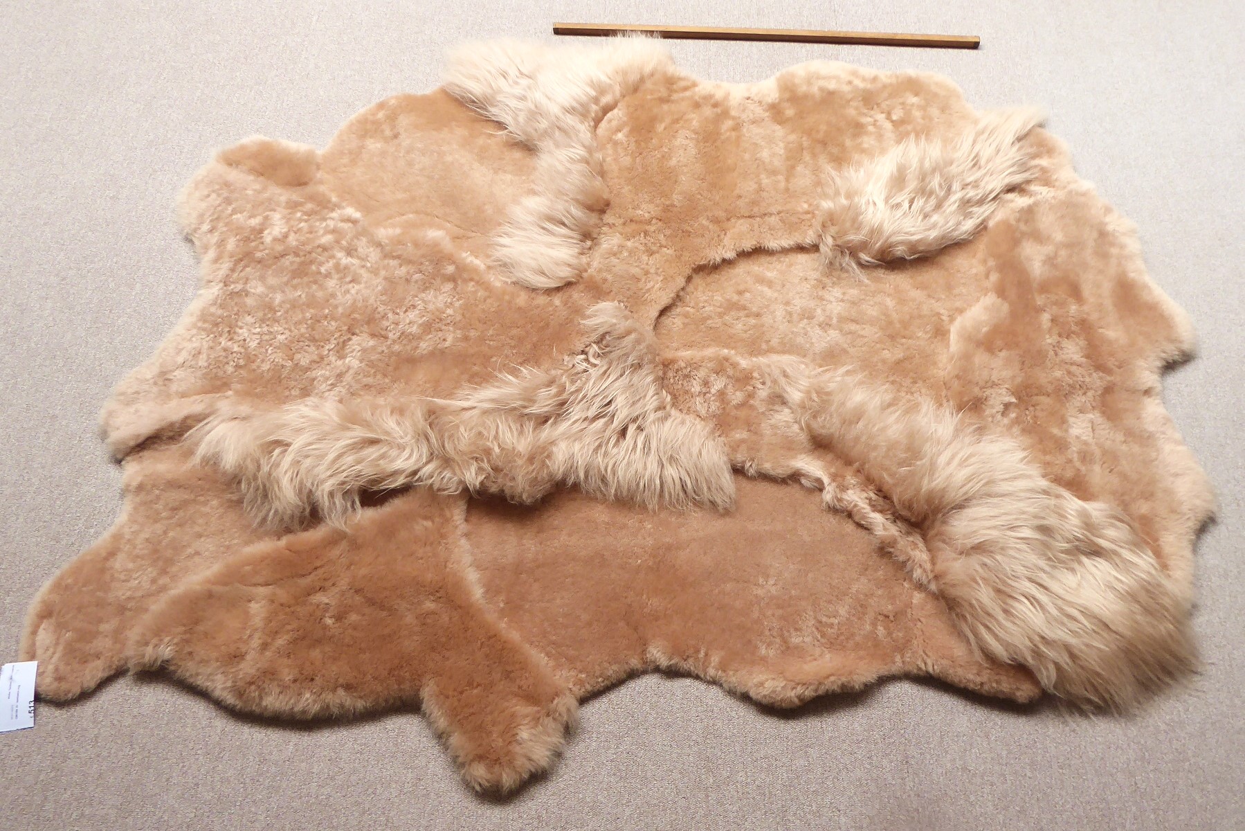 Tan Blizzard Sheepskin Rug, +/- 140 x 190 cm (9)