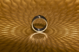 Zwarte zirkonium ring met zwarte diamant 5 mm