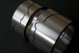 Titanium profielringen gefreesd met initialen