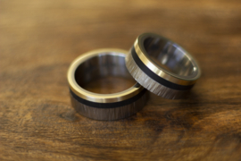 Soundwave ringen / Carbon / Titanium / Goud