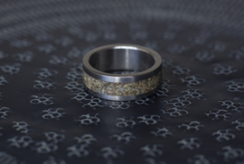 Titanium ring met jouw eigen strand zand