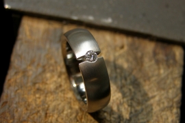 Titanium ring met open zetting en 3mm diamant Vvs Top Wesselton