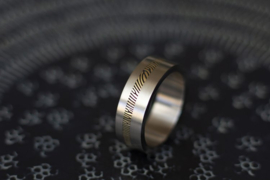 Titanium ring met gouden vingerafdruk band