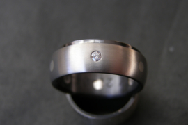 Zirkonium ring met zilveren stippen en witte diamant 2.1mm