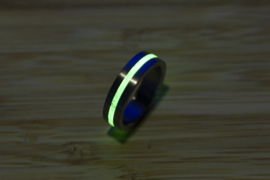 Glow in the dark ring met maansteen