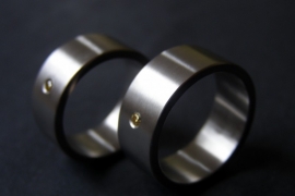Zirkonium ring met gele diamant