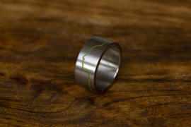 Titanium ring met glow in the dark profiel