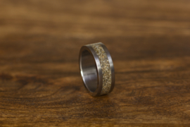 Titanium ring met jouw eigen strand zand