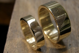 Gouden vingerafdruk ringen