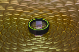 Carbon ring met glow in the dark en titanium profiel & Vingerafdruk