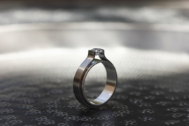 Titanium solitair ring met zirkonia