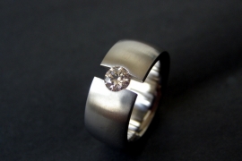 Titanium ring met champagne kleurige diamant 0.37ct