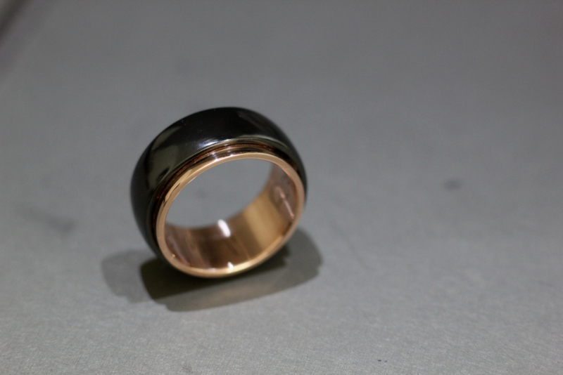 Zirkonium ring met Rosé gouden binnenzijde