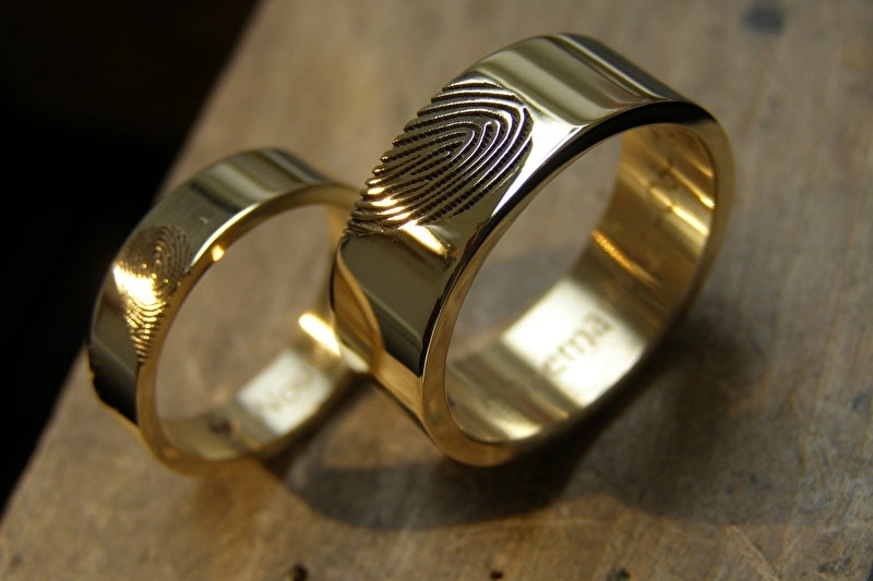 Gouden vingerafdruk ringen