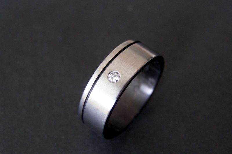 Zirkonium ring met witte diamant