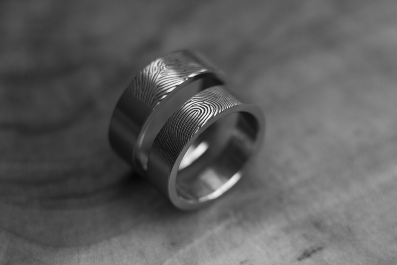 Titanium vingerafdruk ringen met eigen vingerafdruk