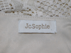 JC Sophie  NL Size  40 / 42