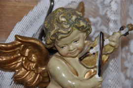 Set van twee brocante engeltjes met viool. Leuk om op te hangen