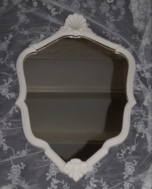 Brocante spiegel in mooie barok lijst